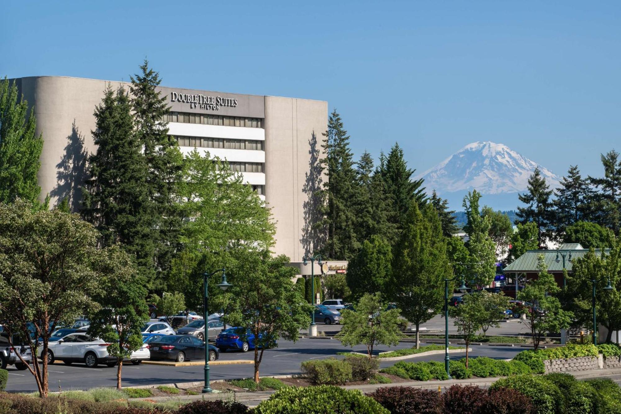 Doubletree Suites By Hilton Seattle Airport/Southcenter Tukwila Exterior photo